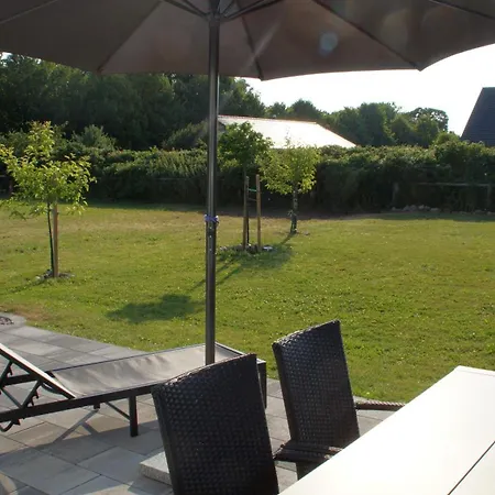 Apartment Haus Meerzeit Am Bodden Zw Darss Rügen Mit Kamin&sauna