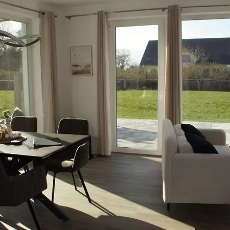 Apartment Haus Meerzeit Am Bodden Zw Darss Rügen Mit Kamin&sauna Nisdorf